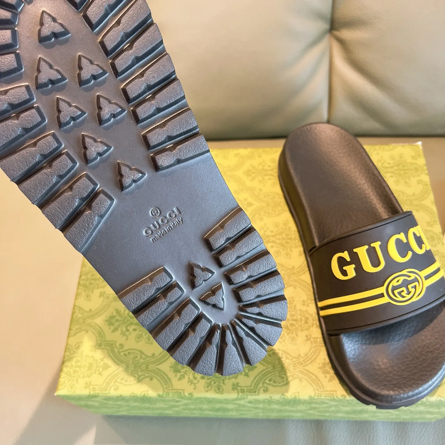 Men's Men's Shoes 130🐮🐮Gucci Gucci Slippers Gucci 2024 latest beach sandals slippers Original molding double G LOGO Original molding consistent Outsole: Men's Men's Shoes u double-layer outsole Size: 35-46